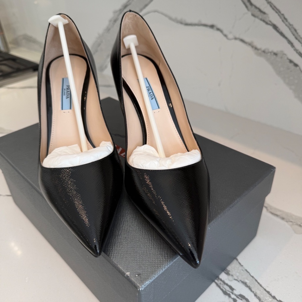 Prada Safiano Leather Pump - Picture 5 of 6